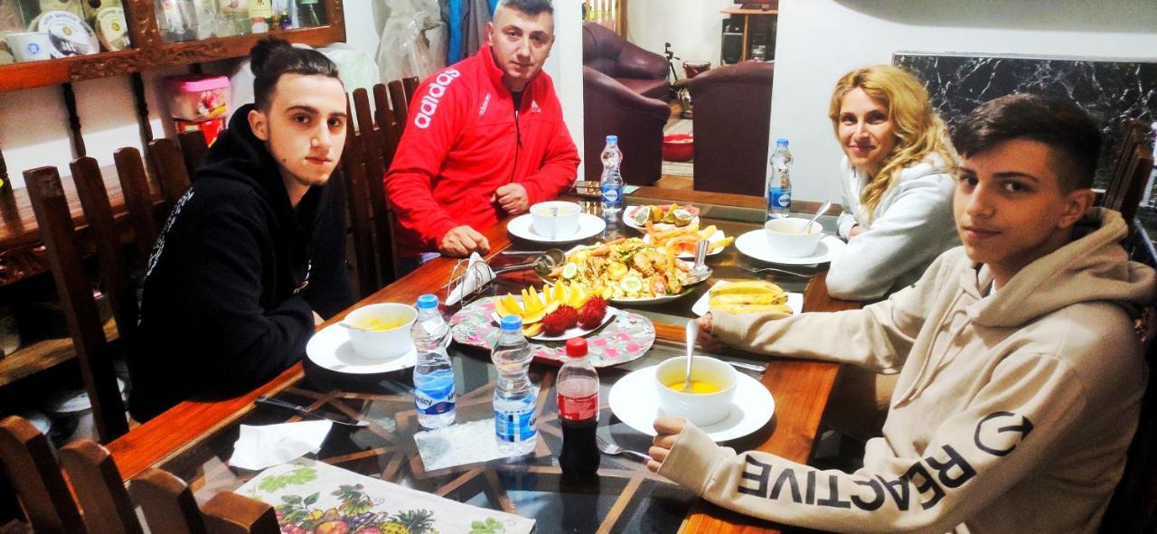 فندق Rc Awkward نوفارا إيلِيا المظهر الخارجي الصورة